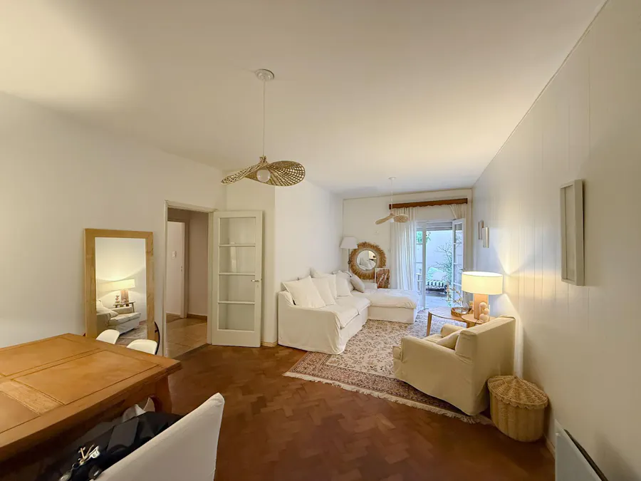 Departamento de 3 dormitorios con 2 patios y parrilla en Lourdes - Imagen 1 de 16