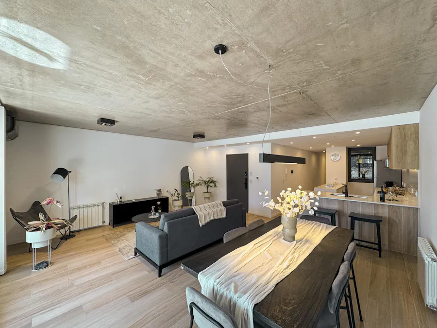 Departamento de 2 dormitorios al frente con amenities en zona río - Imagen 1 de 27