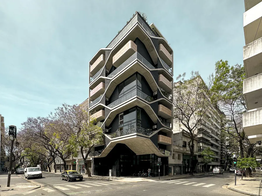 Departamento de 2 dormitorios con radiadores y diseño - Imagen 1 de 20