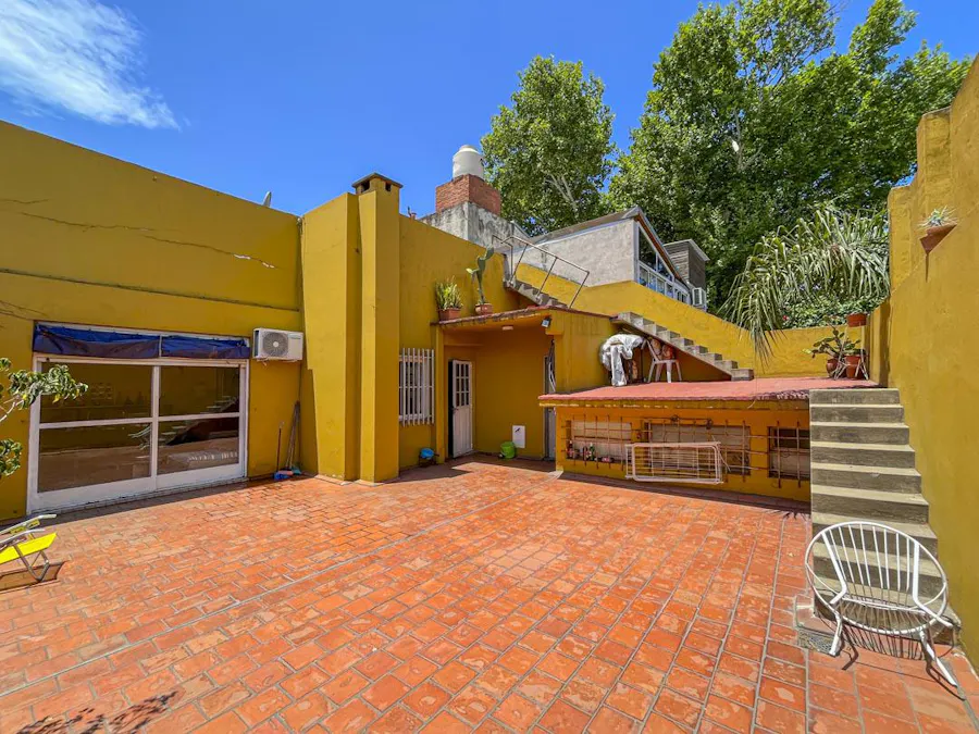 Departamento en PA de 3 dormitorios con patio - Imagen 1 de 17