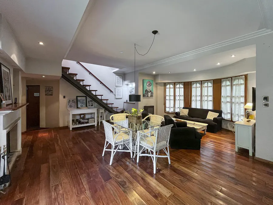 Casa de 4 dormitorios con pileta y jardín en Fisherton - Imagen 1 de 31