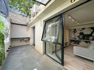 Casa de pasillo de 2 dormitorios con terraza - Imagen 3