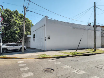 Galpón parabólico y local comercial - Barrio Matheu - Imagen 5