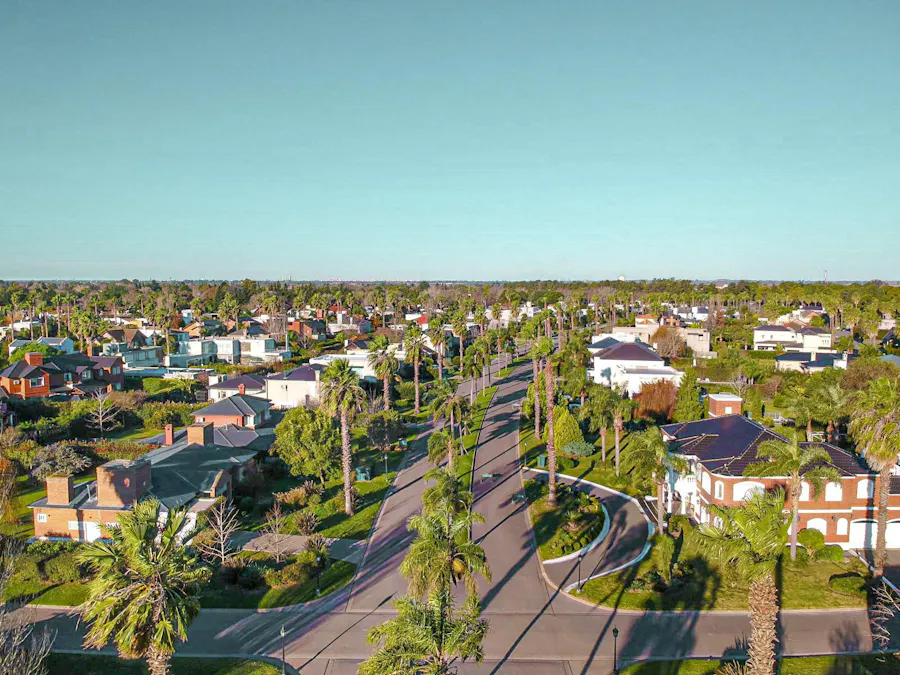 Terreno con orientación norte sobre calle principal en Cadaques - Imagen 1 de 5