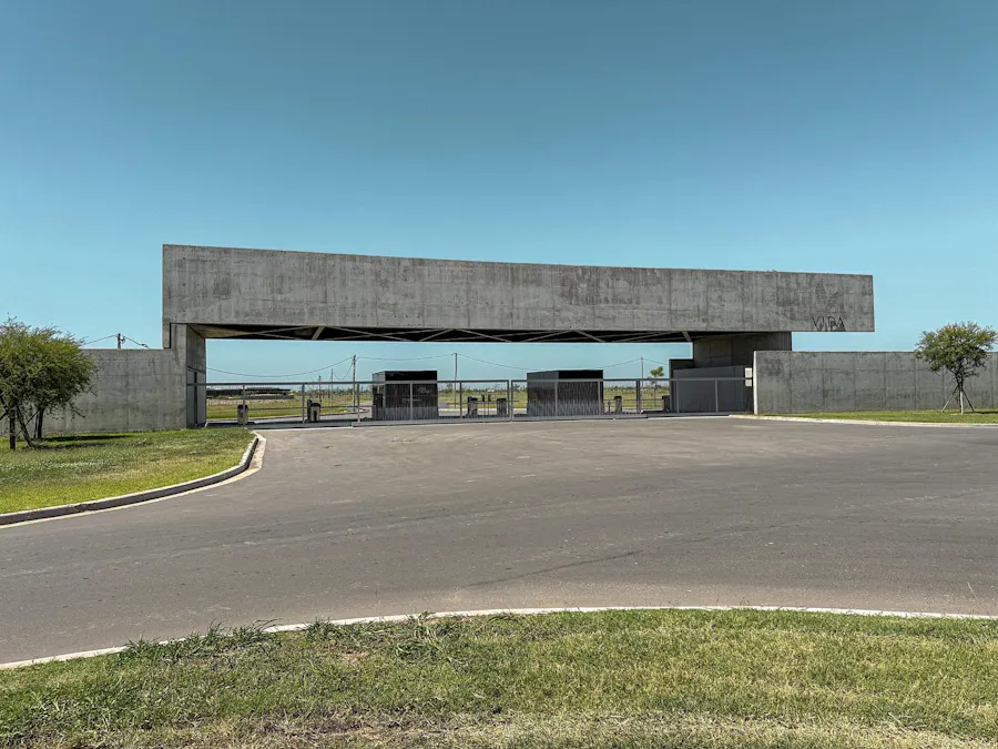 Terreno con frente Sur en la mitad del barrio Vida Club de Campo - Imagen 1 de 16