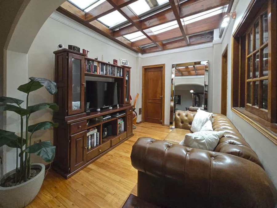 Departamento de 2 dormitorios más comodín y cochera en Pichincha - Imagen 1 de 20