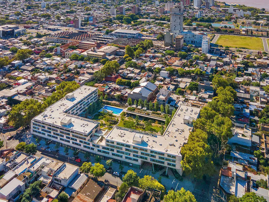 Local Comercial en pleno Refinería con posibilidad de expansión - Imagen 1 de 10