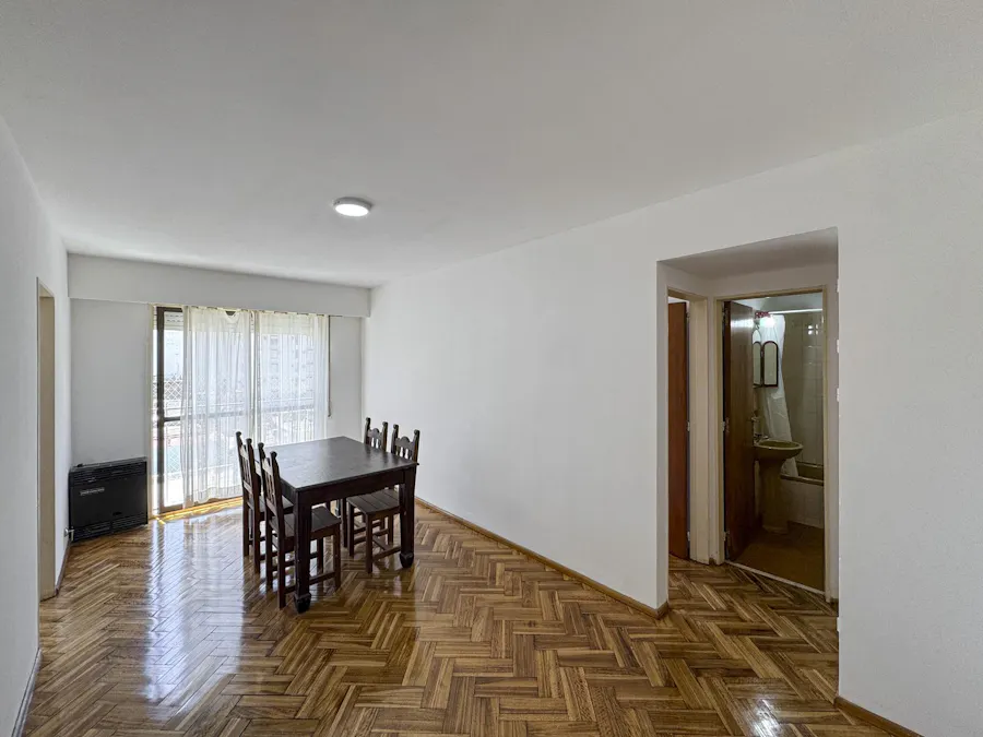 Departamento de 1 dormitorio con cocina separada en el centro de Rosario - Imagen 1 de 21