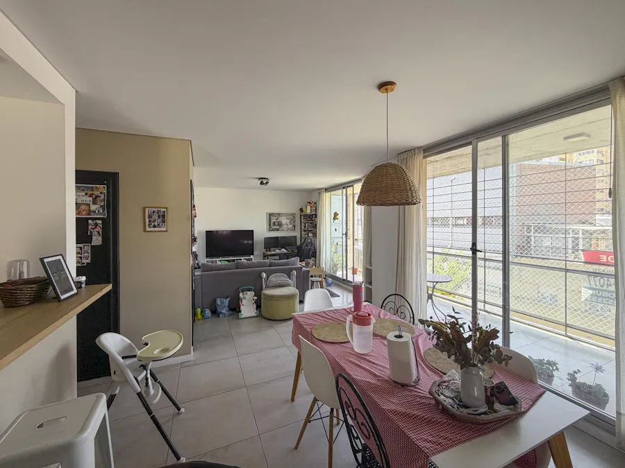 Departamento de piso exclusivo de 2 dormitorios con gran balcón - Imagen 1 de 19