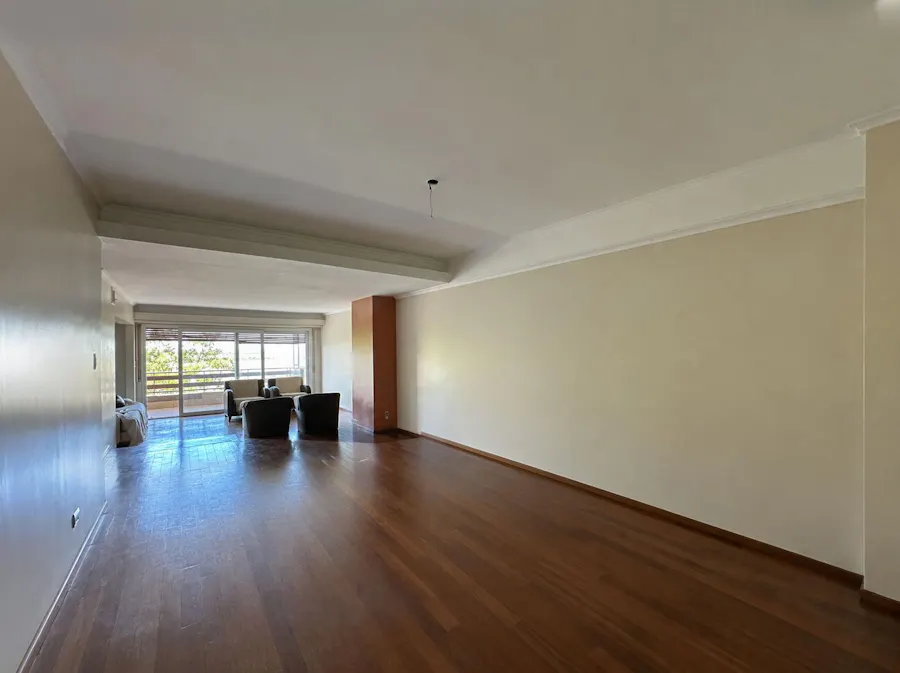 Departamento de 3 o 4 dormitorios con cochera y vista al río - Imagen 1 de 35