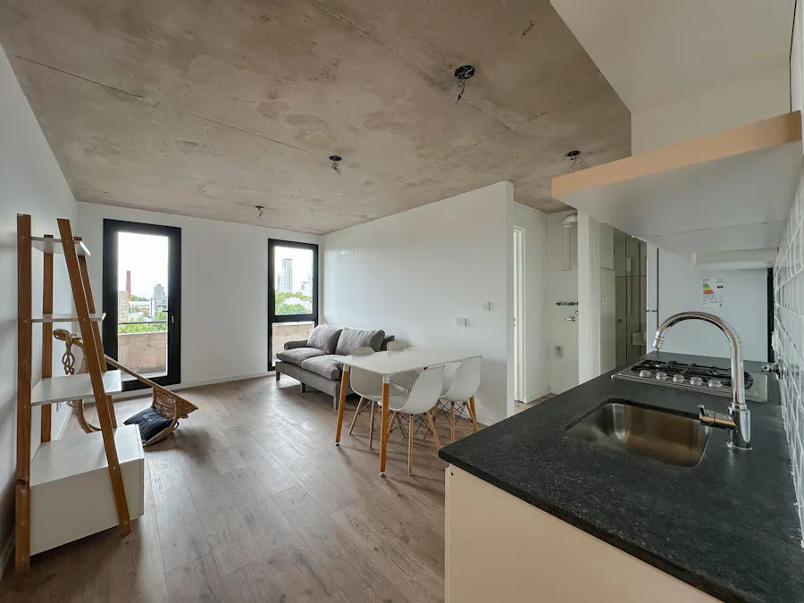 Departamento de 1 dormitorios a estrenar con balcón al norte y radiadores - Imagen 1 de 24