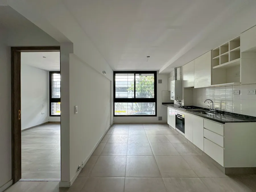 Departamento de 1 dormitorio al frente con amenities en zona río - Imagen 1 de 20