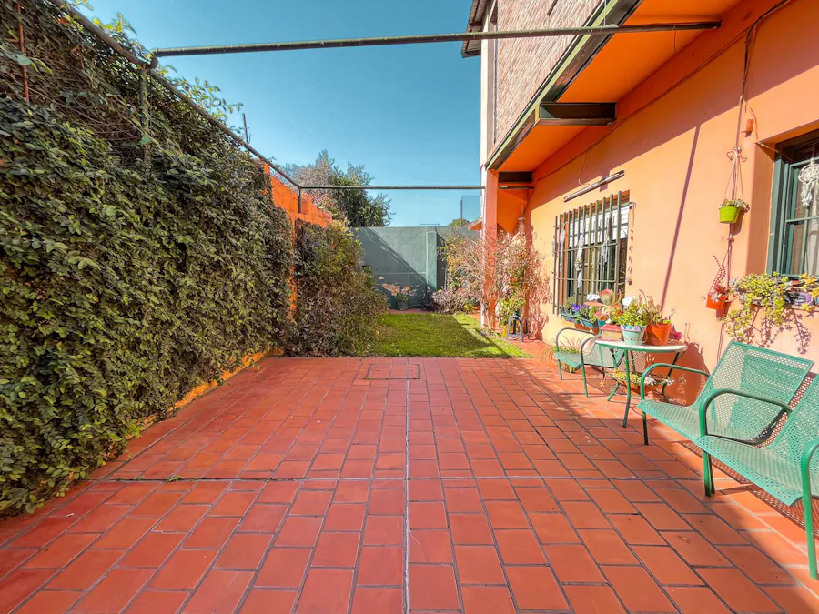 Casa de 3 dormitorios con jardín y cochera en Fisherton - Imagen 1 de 23