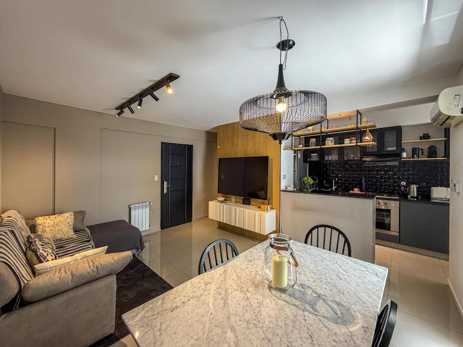 Departamento de 2 dormitorios con parrillero y amenities en Pichincha - Imagen 1 de 19