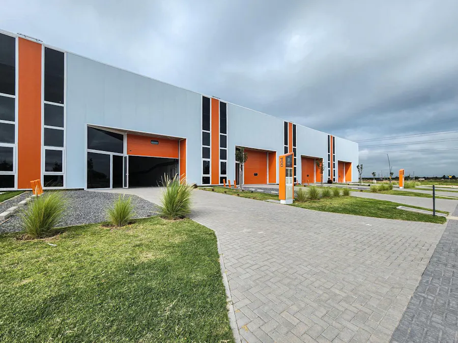 Galpones desde 375m2 cubiertos en Ciudad Industria Funes - Imagen 1 de 8