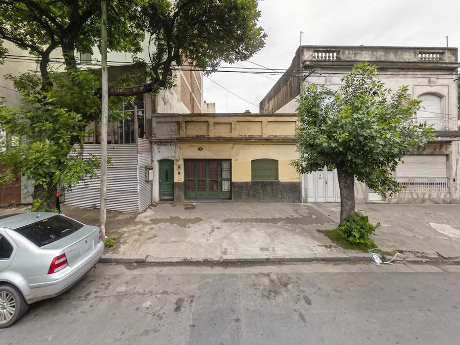 Terreno de 412m² con mucho fondo en una zona de auge constructivo - Imagen 1 de 4