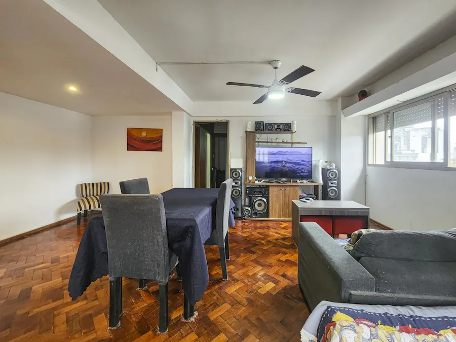 Departamento de 3 dormitorios con cochera de oportunidad en el Centro - Imagen 1 de 19