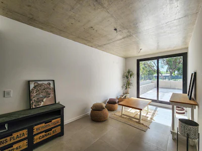 Departamento de 2 dormitorios con cochera y amenities en Paddock - Imagen 2