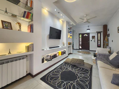 Casa de 3 dormitorios con pileta, parrillero y cochera en Fisherton - Imagen 3