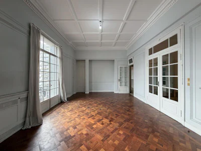 Departamento de 4 dormitorios gigante e inmaculado en Palacio Fuentes - Imagen 5