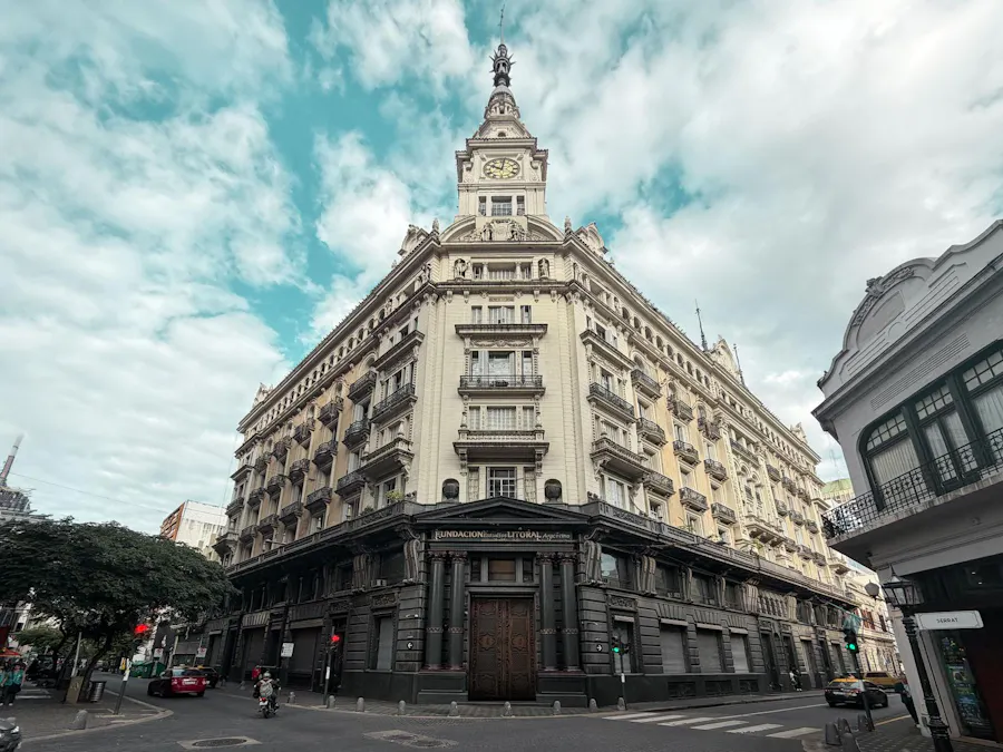 Departamento de 4 dormitorios gigante e inmaculado en Palacio Fuentes - Imagen 1 de 30