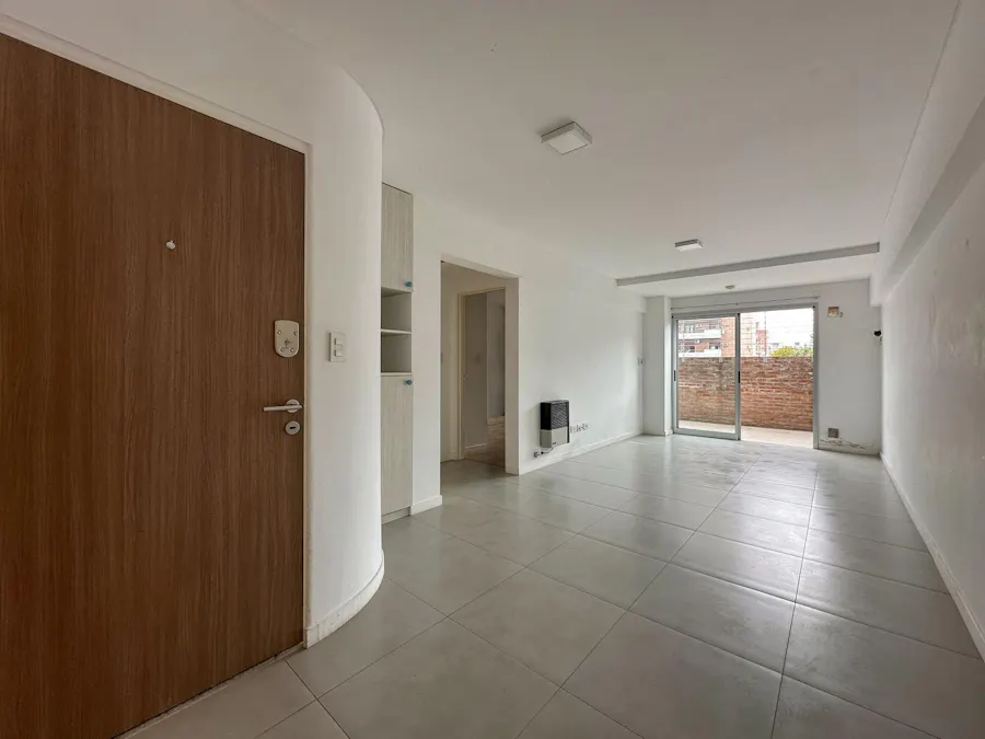 Departamento de 1 dormitorio con cocina separada y balcon terraza - Imagen 1 de 18
