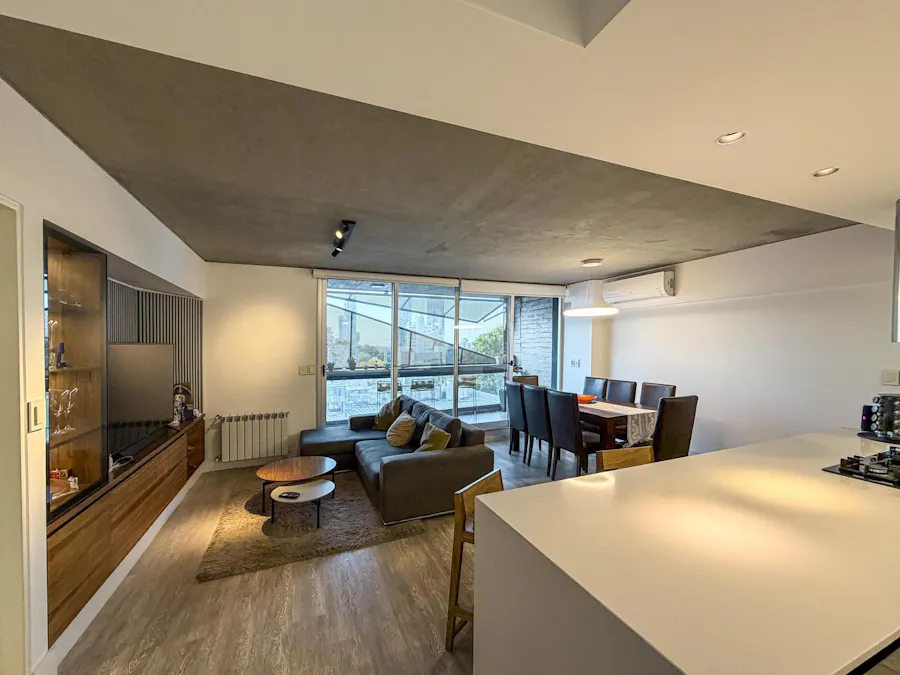 Departamento de 3 dormitorios, cochera doble y terraza exclusiva con jacuzzi - Imagen 1 de 28