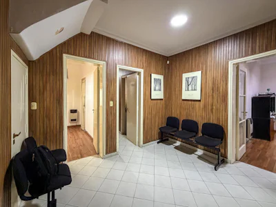Casa en planta baja de 3 dormitorios con 3 patios en el centro - Imagen 2