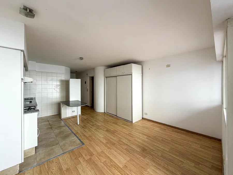 Departamento monoambiente de oportunidad con cochera en Lourdes - Imagen 1 de 11