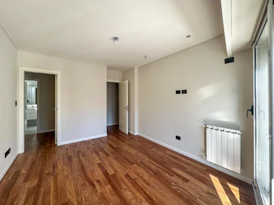 Departamento de 3 dormitorios con 2 cocheras y vista al río - Imagen 4