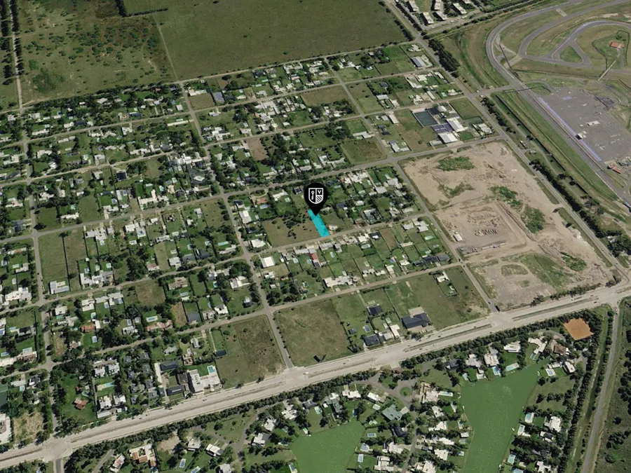 Terreno de 1.000m² en Hostal del Sol con posibilidad de lindero - Imagen 1 de 11
