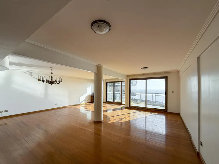 Departamento de 3 dormitorios con vista al río y 2 cocheras - Imagen 1 de 34