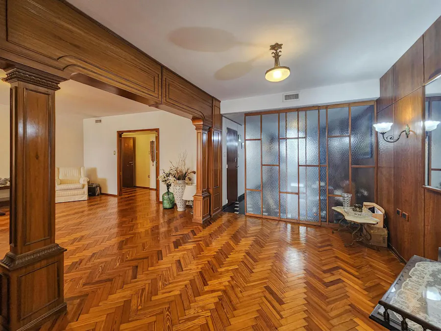 Departamento de 3 dormitorios más dependencia, 3 baños y cochera - Imagen 1 de 25