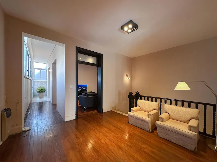 Casa en planta alta con 2 o 3 dormitorios, patio y terraza en Abasto - Imagen 1 de 28