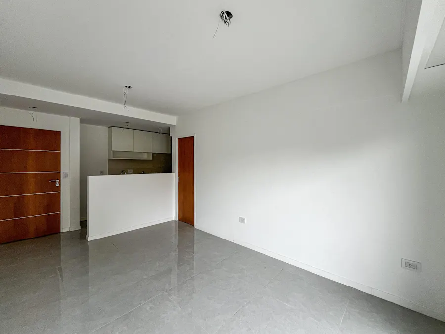 Departamento de 1 dormitorio al frente con balcón a estrenar - Imagen 1 de 13