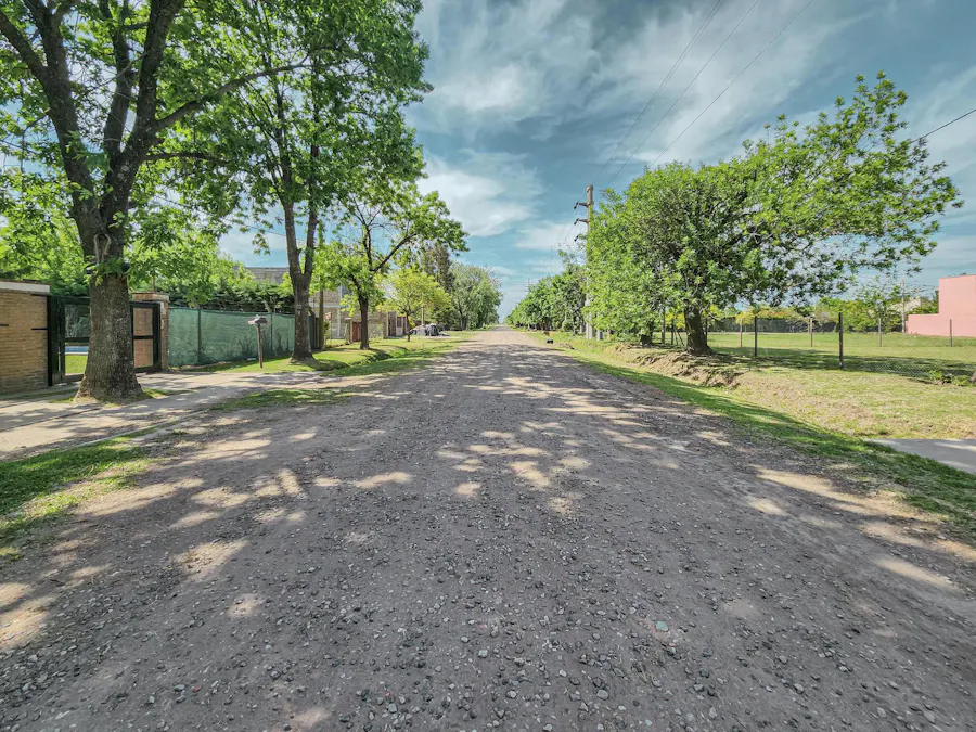 Terreno de esquina en Funes Town, cercado, escriturado - Imagen 1 de 8