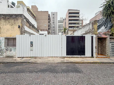 Terreno baldio sobre la mejor cortada de la zona río - Imagen 1