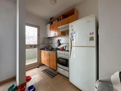 Departamento de 1 dormitorio con balcón al frente en Pichincha - Imagen 5