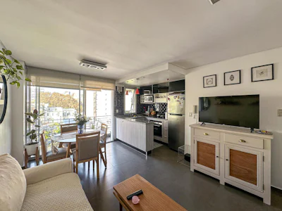 Departamento de 1 dormitorio con terraza, parrillero y pileta exclusiva - Imagen 4