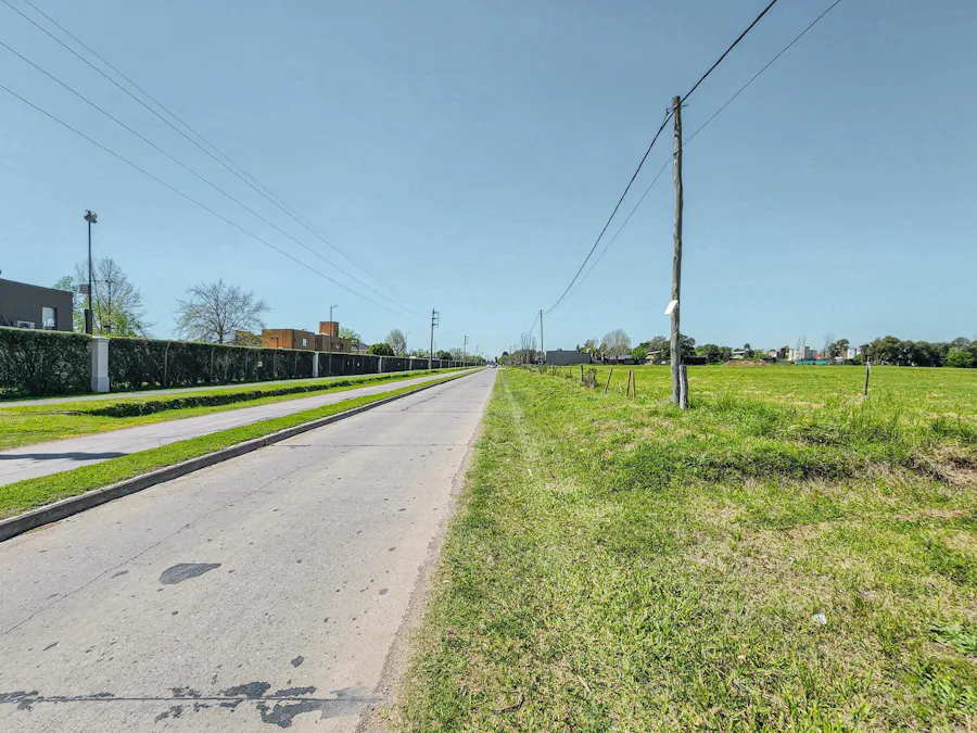Terreno de 500m² en la zona más cotizada de Funes - Imagen 1 de 11