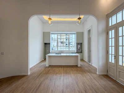 Casona en planta alta con 3 dormitorios, comodín y terraza - Imagen 2