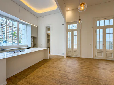 Casona en planta alta con 3 dormitorios, comodín y terraza - Imagen 5