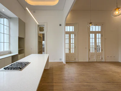 Casona en planta alta con 3 dormitorios, comodín y terraza - Imagen 4