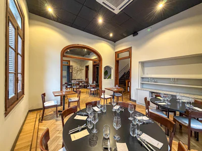 Casona comerical en esquina sobre Boulevard Oroño en Pichincha - Imagen 3
