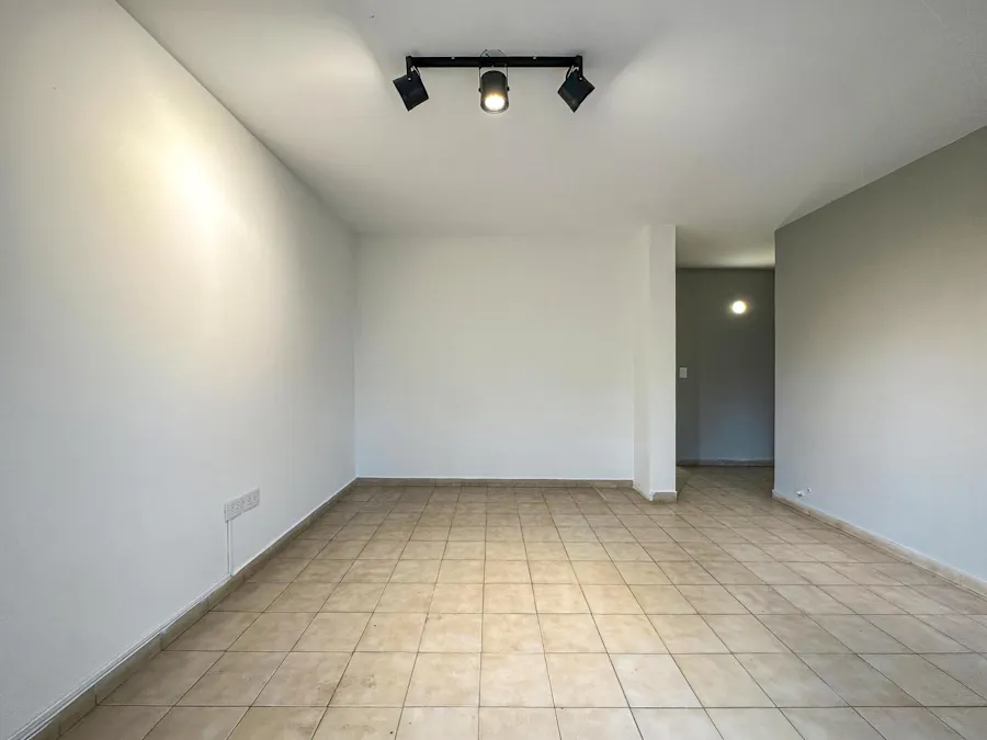Departamento de 3 dormitorios con balcón al frente de oportunidad - Imagen 1 de 23