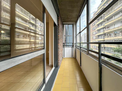 Departamento de 3 dormitorios con balcón al frente de oportunidad - Imagen 4