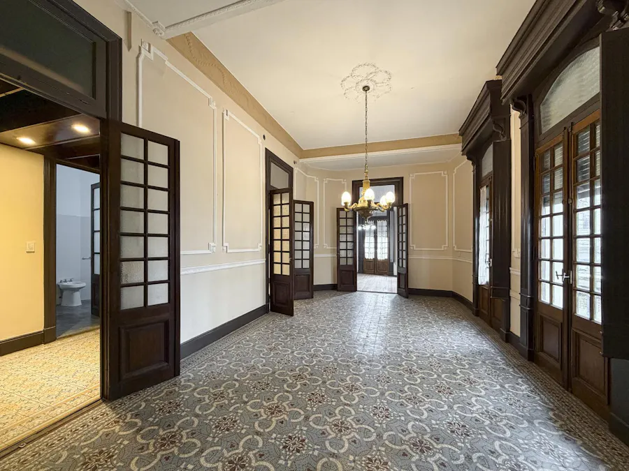 Departamento de 4 dormitorios en el Palacio Cabanellas - Imagen 1 de 25