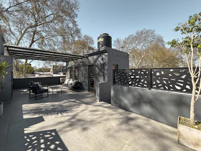 Casa de 3 dormitorios con cochera y quincho exclusivo - Imagen 3