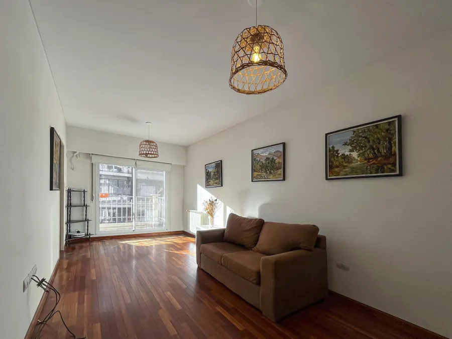 Departamento de 1 dormitorio al frente con radiadores en zona río - Imagen 1 de 16