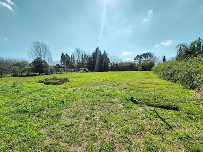 Terreno de 2.000m² apto subdivisión en Hostal del Sol - Imagen 5